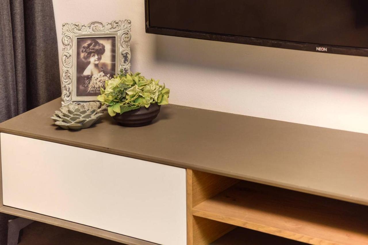 Authentic One Bedroom Apartment In City Center Ιερουσαλήμ Εξωτερικό φωτογραφία
